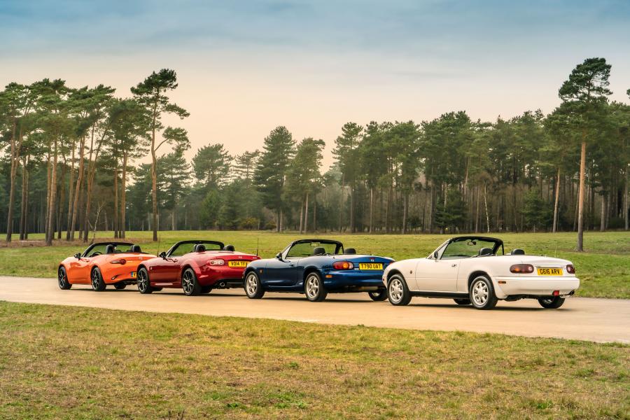  Mazda MX-5 30th Anniversary (ND) 2019 года  (WW) (фото 30 из 47)